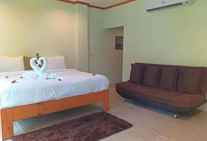 デラックスルーム, The Ford Sunset Beach Resort