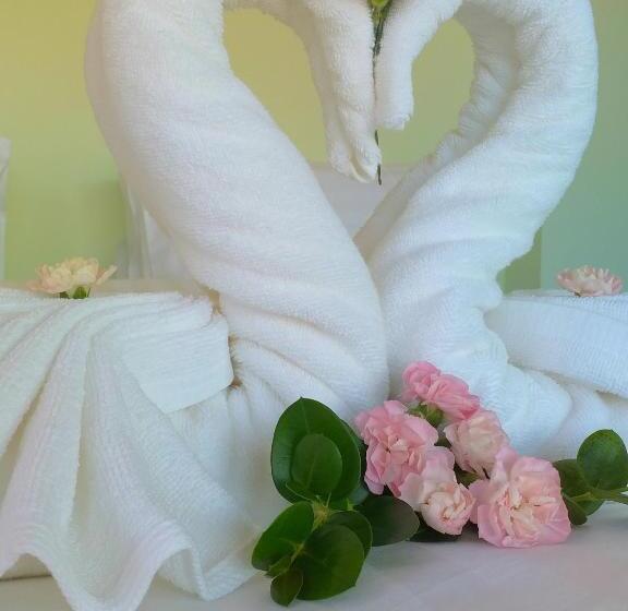 バルコニー付きデラックスルーム, The Ford Sunset Beach Resort