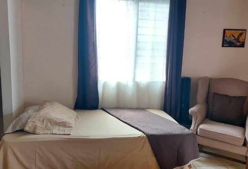 标准间带露台, Tocumen Sweet Home