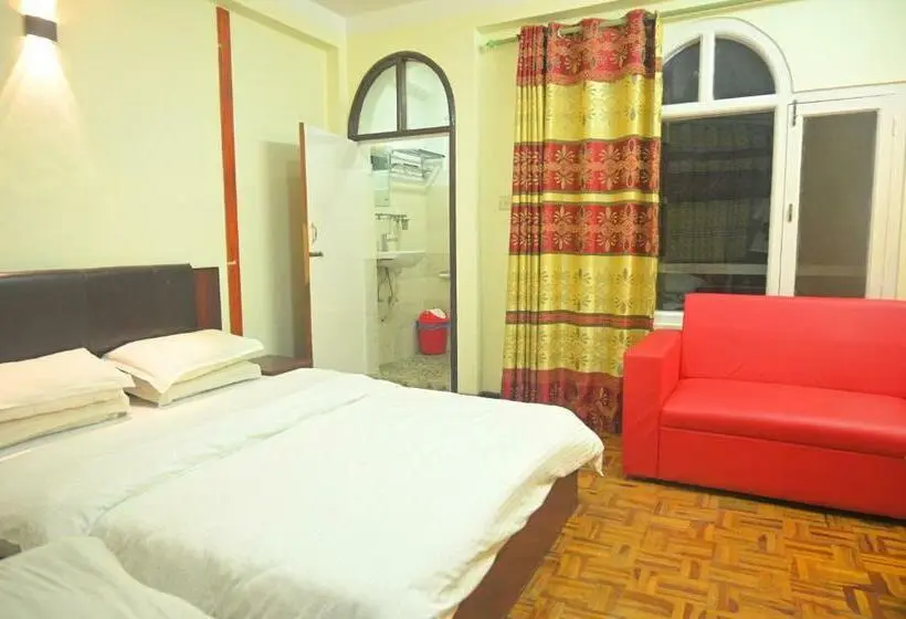 اتاق لوکس, Hello Ktm Hostel