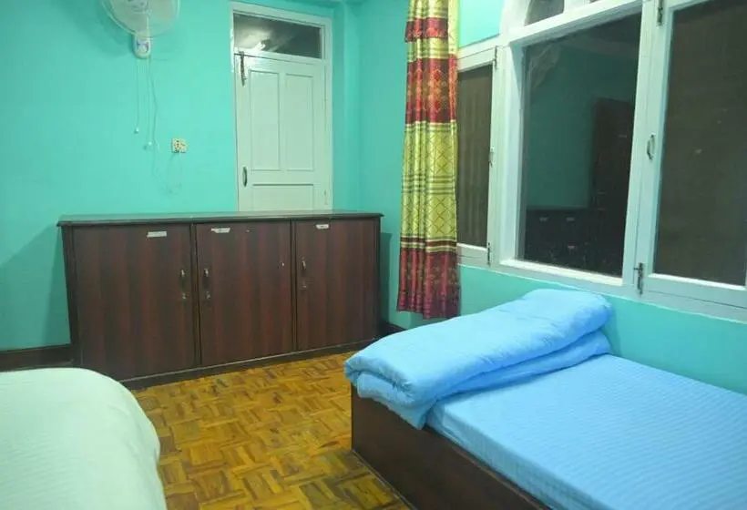 اتاق اکونومی, Hello Ktm Hostel