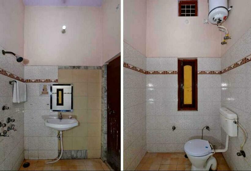 Трехместный Номер Классика, 81078 Ramnagar Varanarasi
