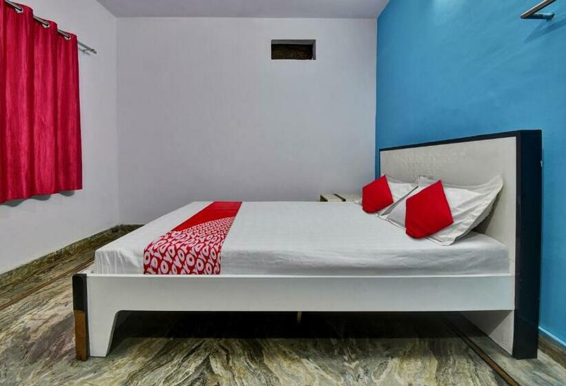 غرفة كلاسيكية ثلاثية, Hm & Restaurant