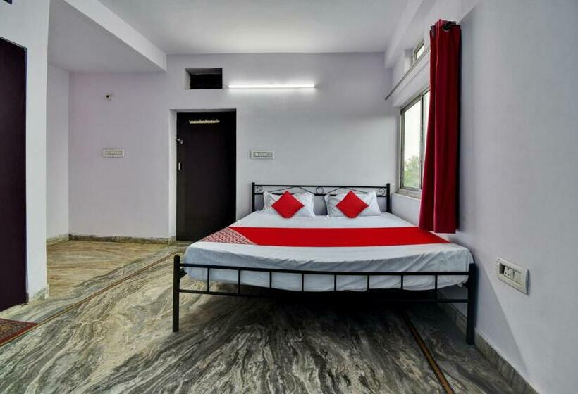 غرفة كلاسيكية ثلاثية, Hm & Restaurant