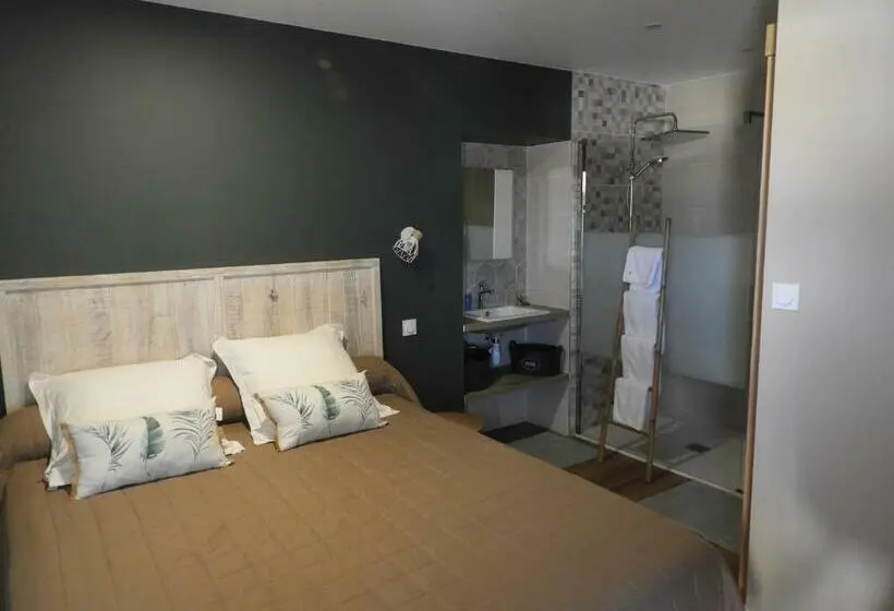 Camera Standard, Le Relais Saint Germain