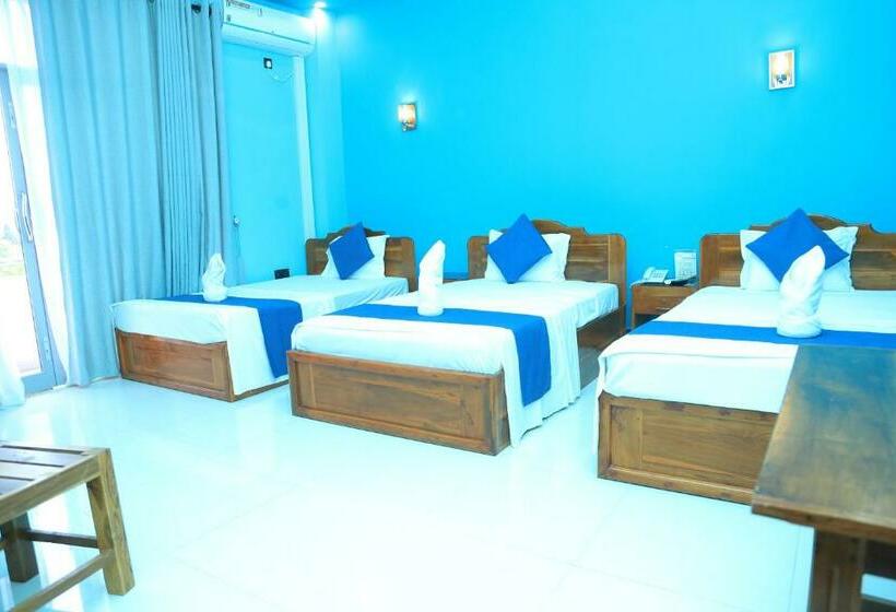اتاق لوکس سه تخته, Sp Tourist Hotel Jaffna