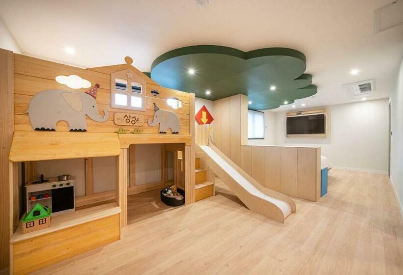 디럭스 룸, Kids Hotel Sangsang Play