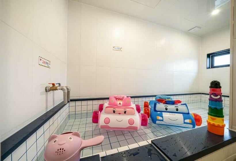 디럭스 룸, Kids Hotel Sangsang Play