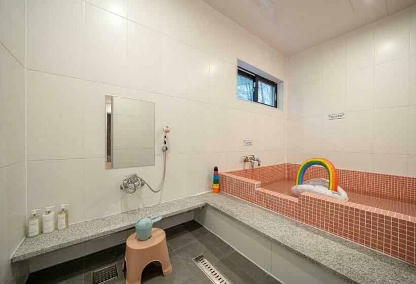 스위트 킹사이즈 침대, Kids Hotel Sangsang Play