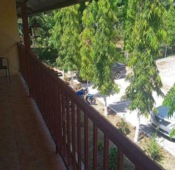 غرفة قياسية مزوَّدة بتراس, Residencial Derosas