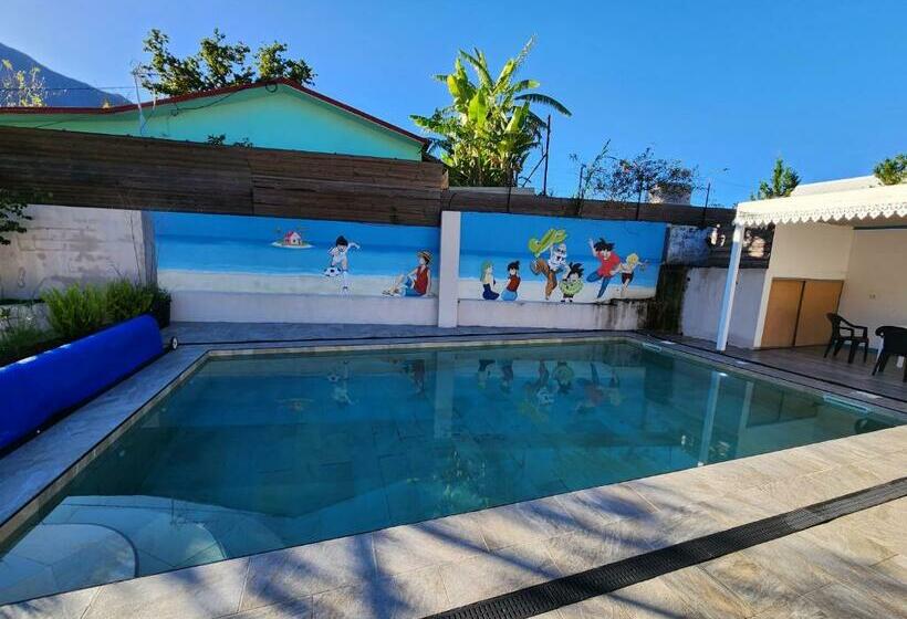 اتاق استاندارد چهار تخته, Villa Grondin