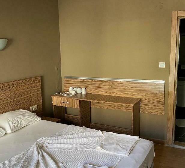 디럭스 룸, Astoria Life