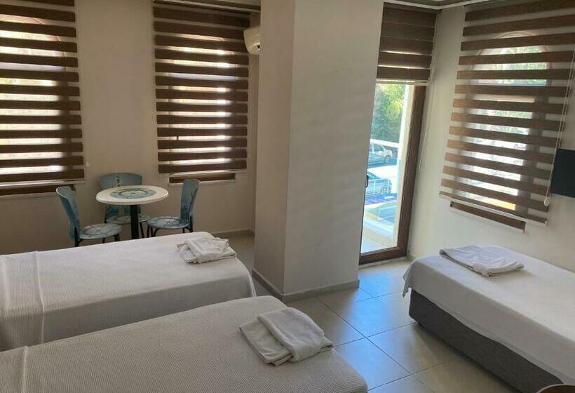 디럭스 트리플 룸, Astoria Life