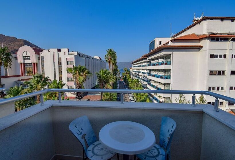 디럭스 룸, Astoria Life