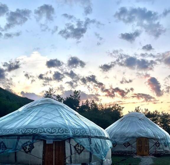 خانه 1 خوابه, Karakol Yurt Village