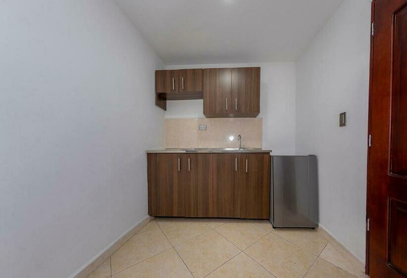 高级三人间, Ayenda Palo Alto