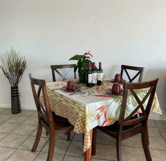 オーシャンビュースタンダードルーム, Mailan Hale Hostel