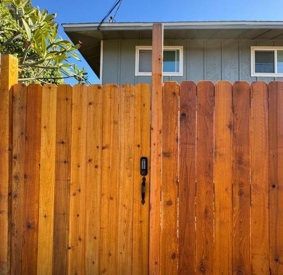 オーシャンビュースタンダードルーム, Mailan Hale Hostel