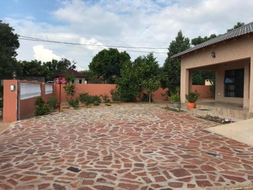 اتاق لوکس با تخت بزرگ, Mlk B&b
