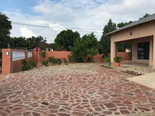 اتاق لوکس با تخت بزرگ, Mlk B&b