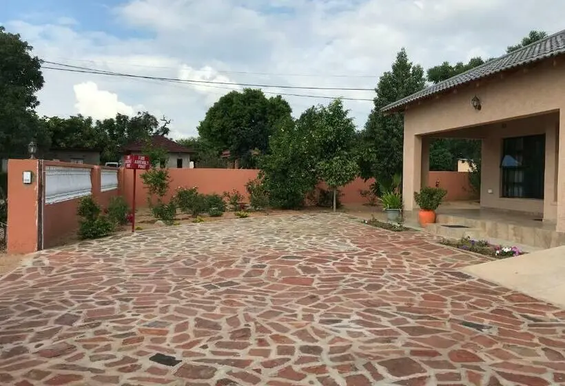 اتاق لوکس, Mlk B&b