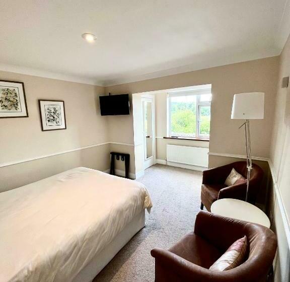 غرفة ديلوكس, Faul House