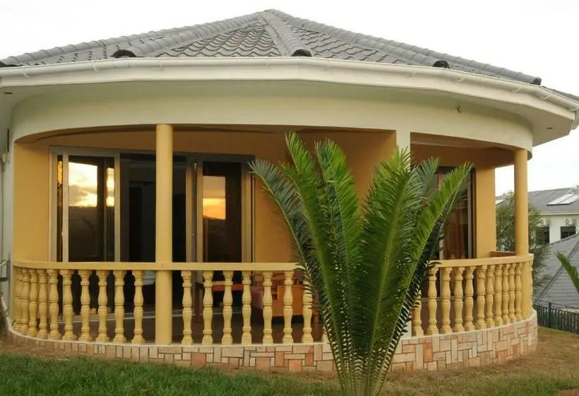 اتاق لوکس با بالکن, Igongo Country Hotel & Cultural Centre