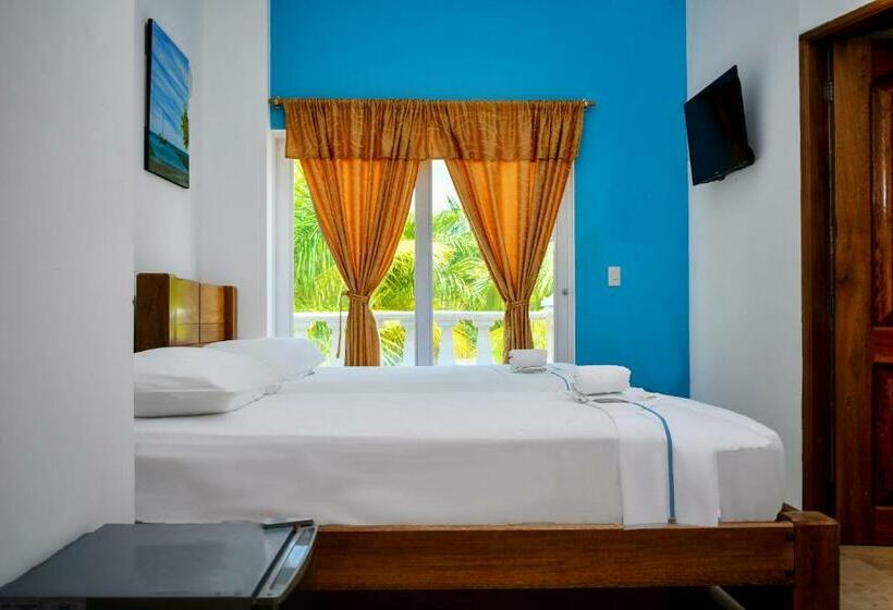 غرفة كلاسيكية ثلاثية, Isla Mágica