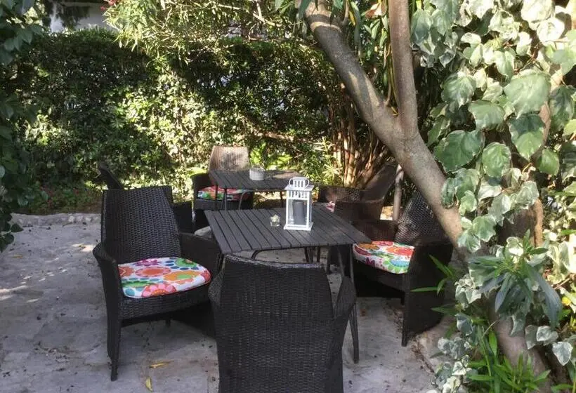 سوییت با چشمانداز کوه, Guest House Villa Kosa