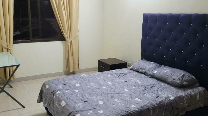 标准间, Piazza Granada