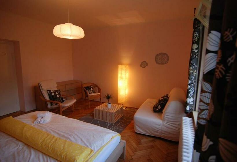 带1个卧室带花园景观的公寓, Vila Jasmína
