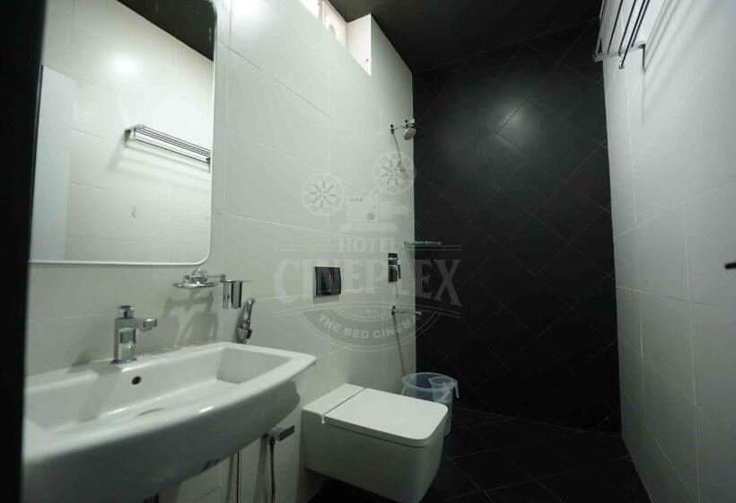 اتاق لوکس با تخت بزرگ, Cineplex