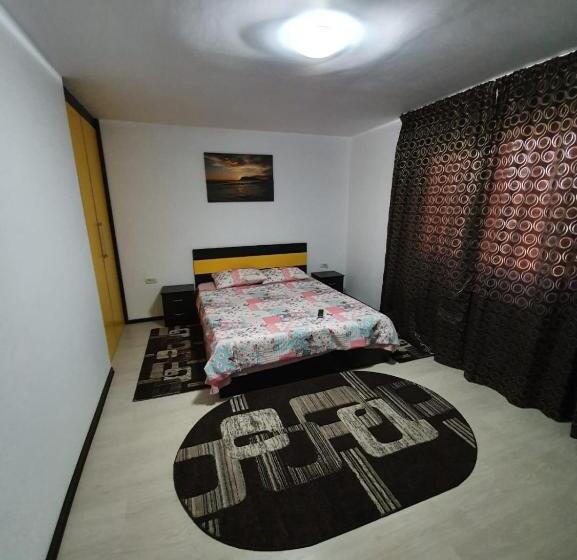 غرفة ديلوكس, La Grig