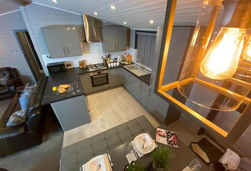 منزل 3 غرف نوم, Ogwen Bank Caravan And Lodge Park