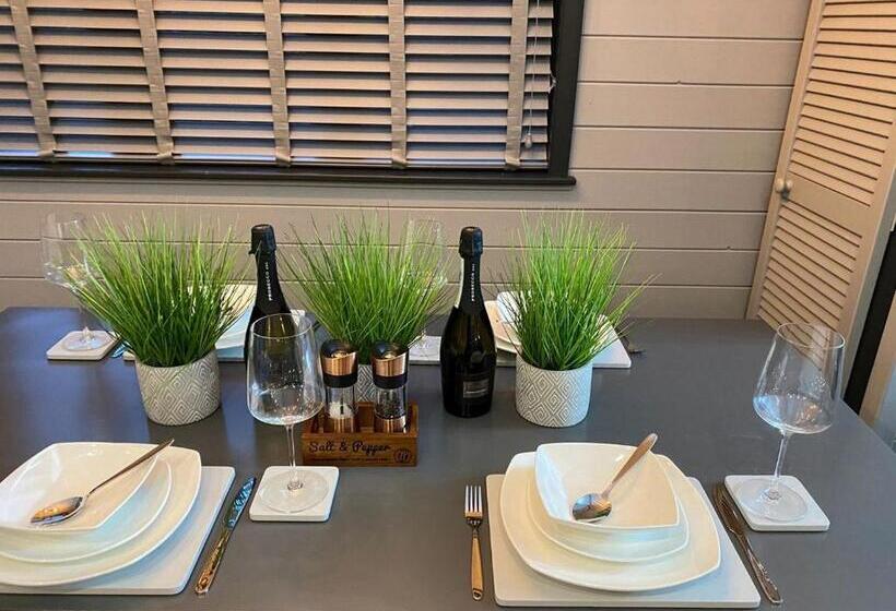 منزل 3 غرف نوم, Ogwen Bank Caravan And Lodge Park