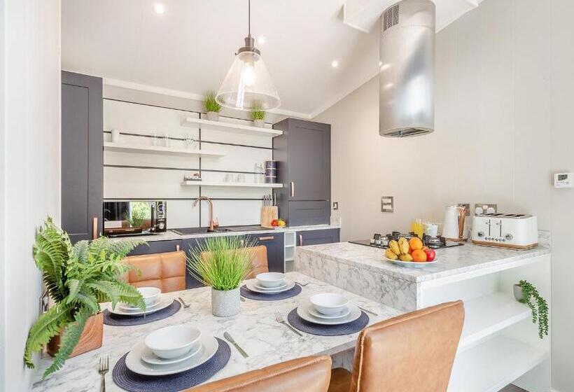 منزل غرفتين نوم, Ogwen Bank Caravan And Lodge Park