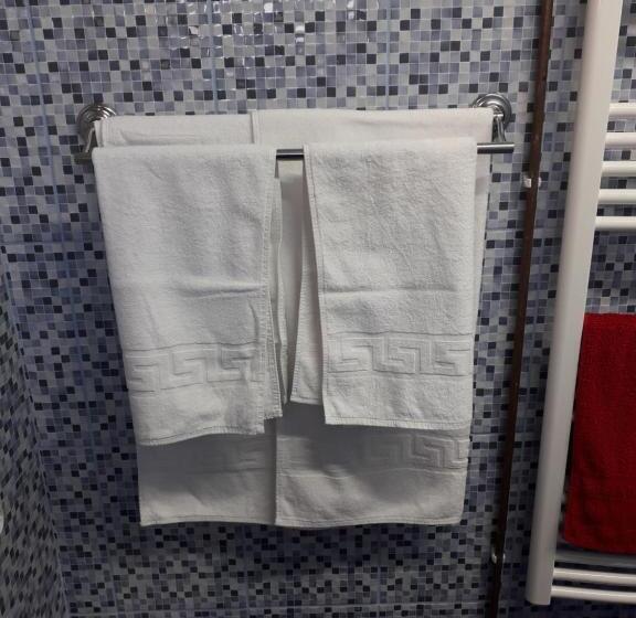 Quarto Standard Cama King, Casa Cu Butoi