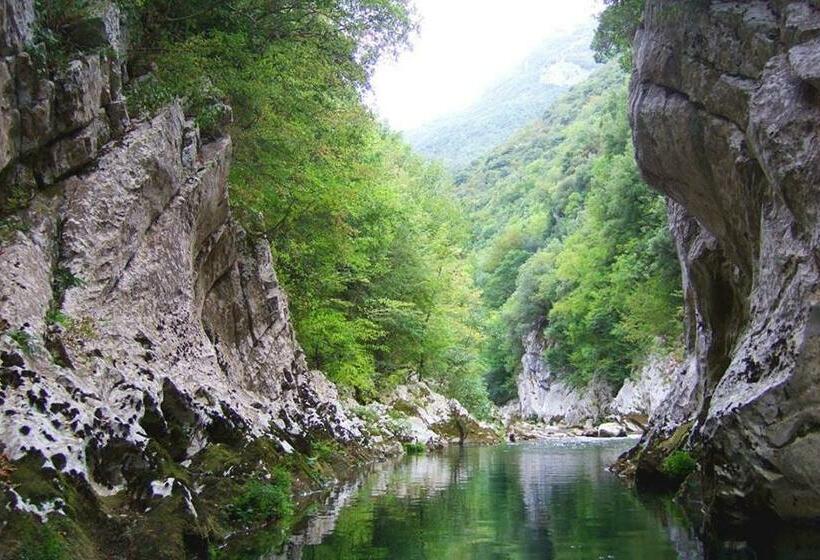 غرفة قياسية رباعية, La Valle Del Mingardo