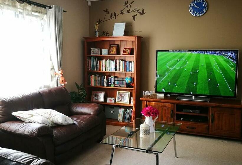 Quarto Estandar, Monique S Nth Shore Prvt Bthrom Air Con Tv茉莉卡独立卫浴空调屋4人