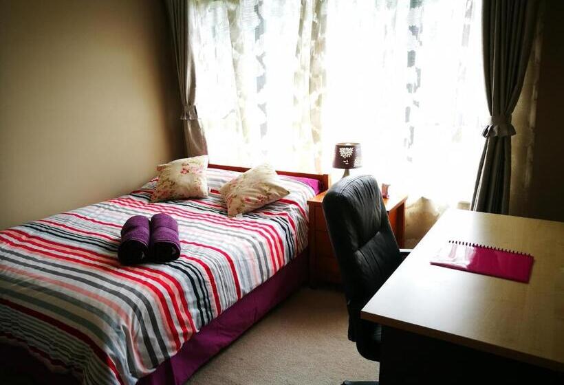 Quarto Estandar, Monique S Nth Shore Prvt Bthrom Air Con Tv茉莉卡独立卫浴空调屋4人