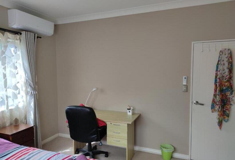 Quarto Deluxe Cama Queen, Monique S Nth Shore Prvt Bthrom Air Con Tv茉莉卡独立卫浴空调屋4人