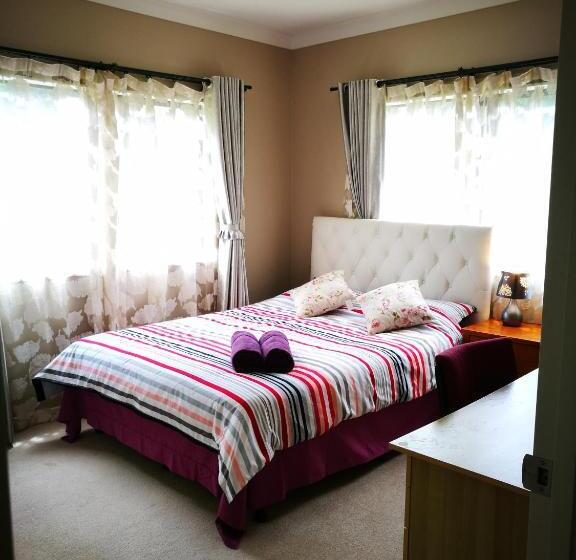 Quarto Deluxe Cama Queen, Monique S Nth Shore Prvt Bthrom Air Con Tv茉莉卡独立卫浴空调屋4人