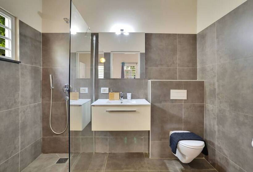 آپارتمان 1 خوابه, All Seasons Apartments