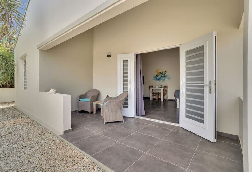 آپارتمان 1 خوابه, All Seasons Apartments