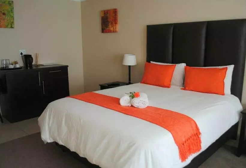 デラックススイート, 6 On Morris Guest Lodge
