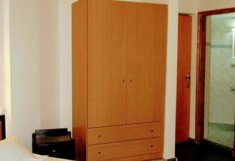 スタンダードルーム, Ambrosia