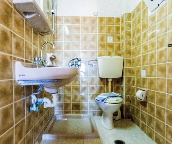 スタンダードルーム, Ambrosia