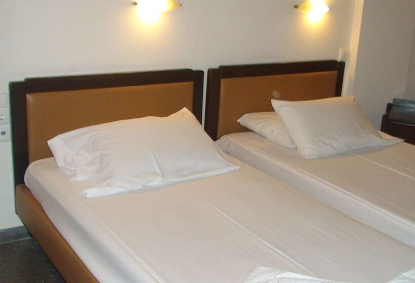 Quarto Estandar, Ambrosia