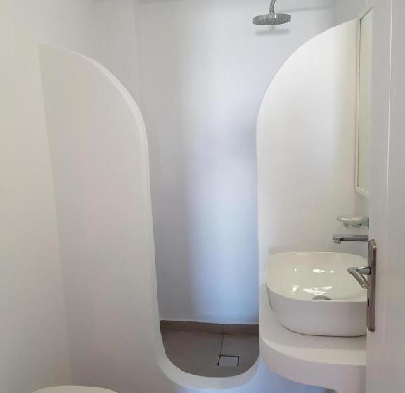 带海景标准四人间, Atlantida