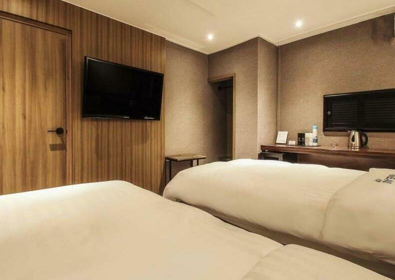 חדר סטנדרט, Gangnam Blanc